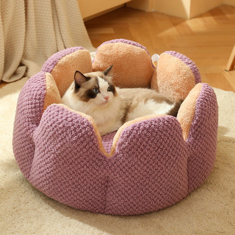Flower Cat Bed – Cozy, Stylish & Adorable