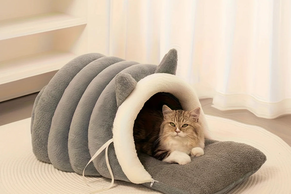 Cat Nest Bed — Soft, Enclosed and Deeply Comforting for Curled-Up Sleepers